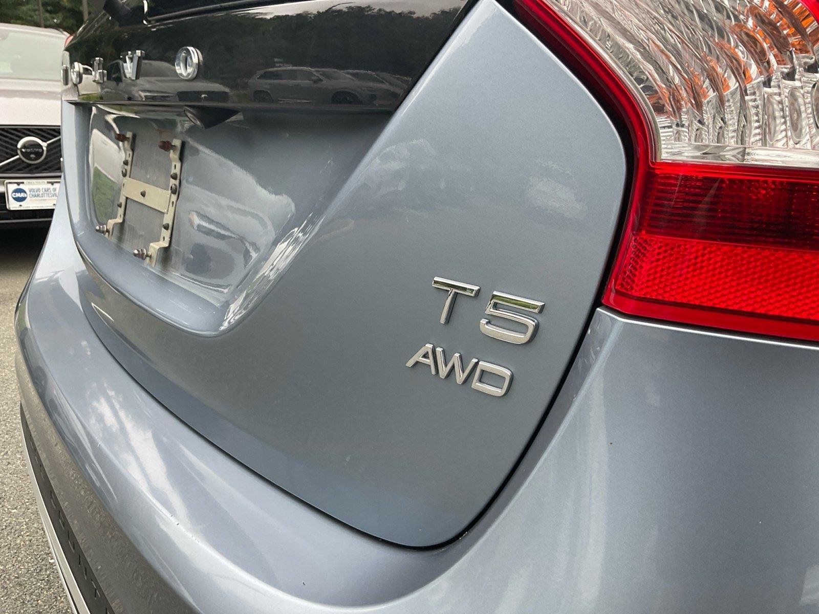 Used 2018 Mussel Blue Metallic Volvo T5PREMIER image 17