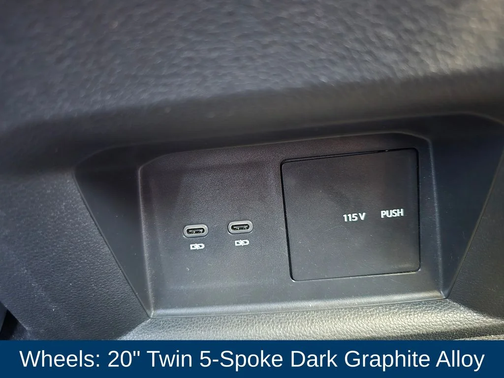 Used 2021 Gray Volkswagen 3.6L V6 SE w/Technology R-Line image 18
