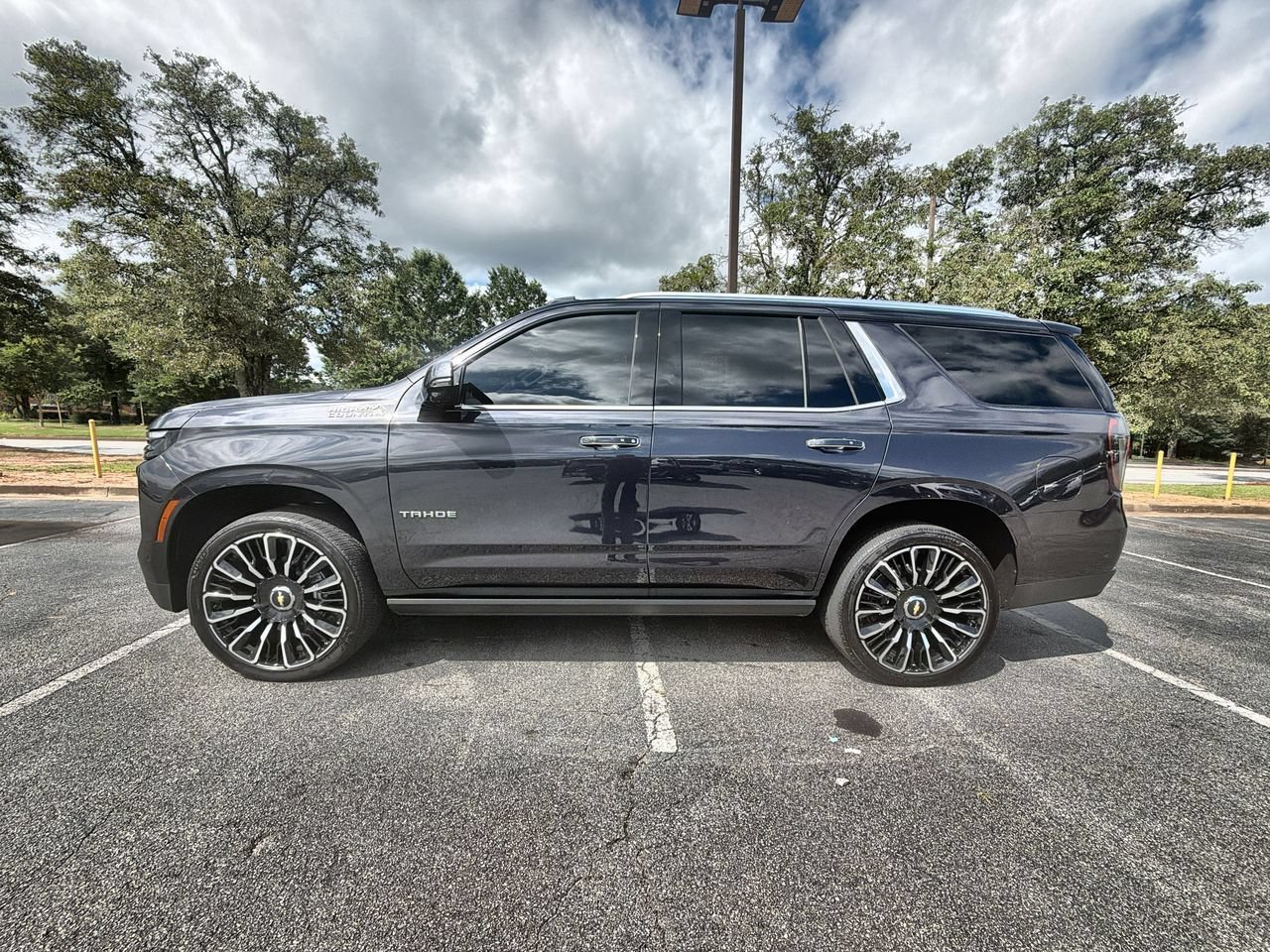 Used 2025 Dark Ash Metallic Chevrolet High Country image 5