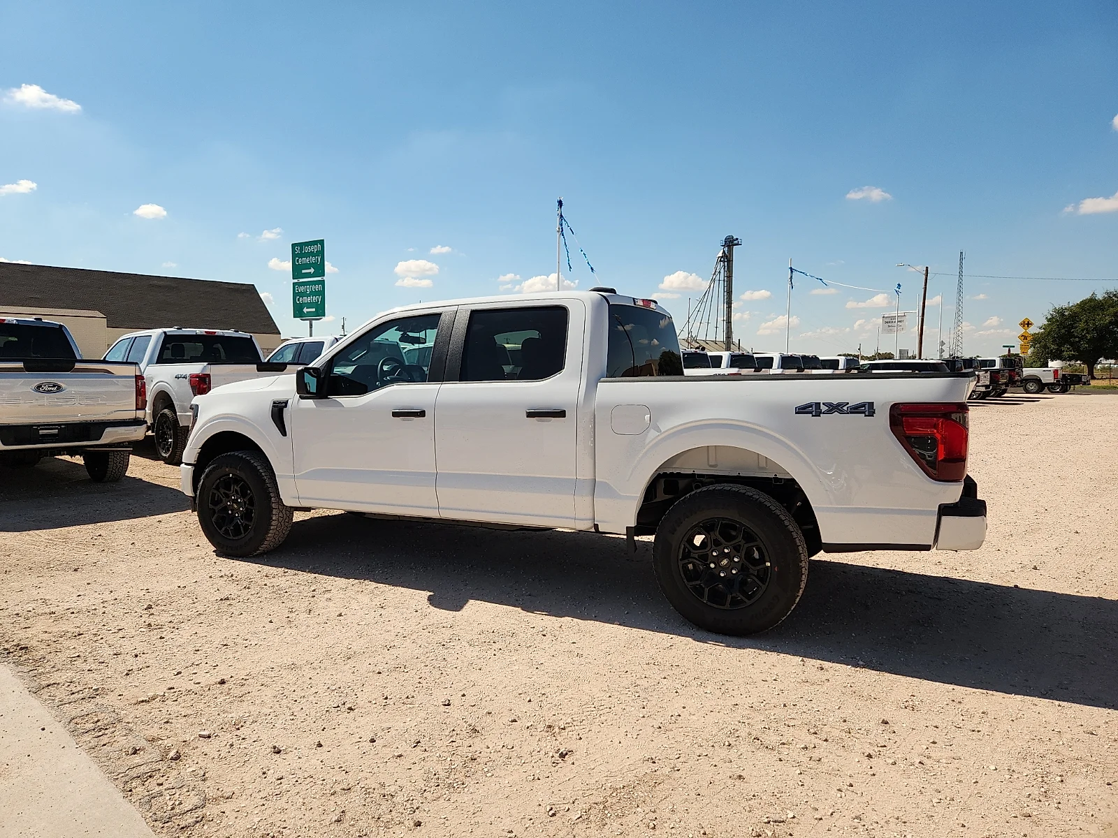 New 2026 Oxford White Ford STX image 4