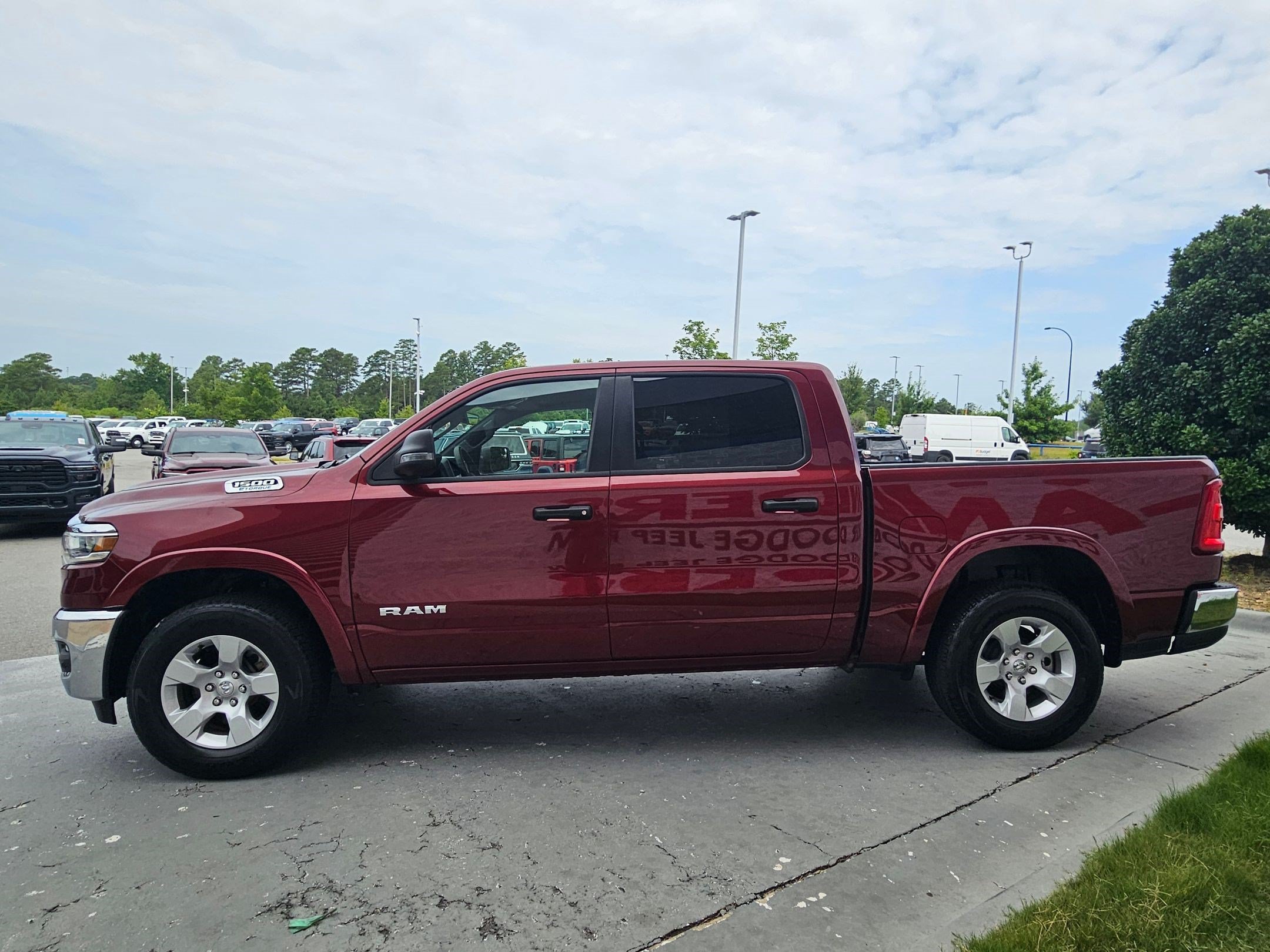 Used 2025 Delmonico Red Pearlcoat RAM Big Horn image 4
