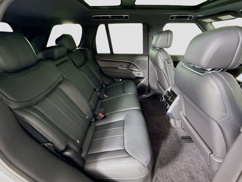 New 2026 Fuji White Land Rover SE image 22