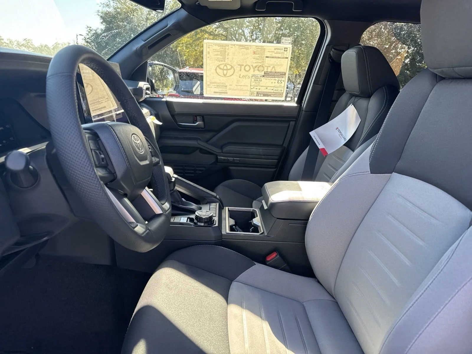 Used 2024  Toyota  image 13