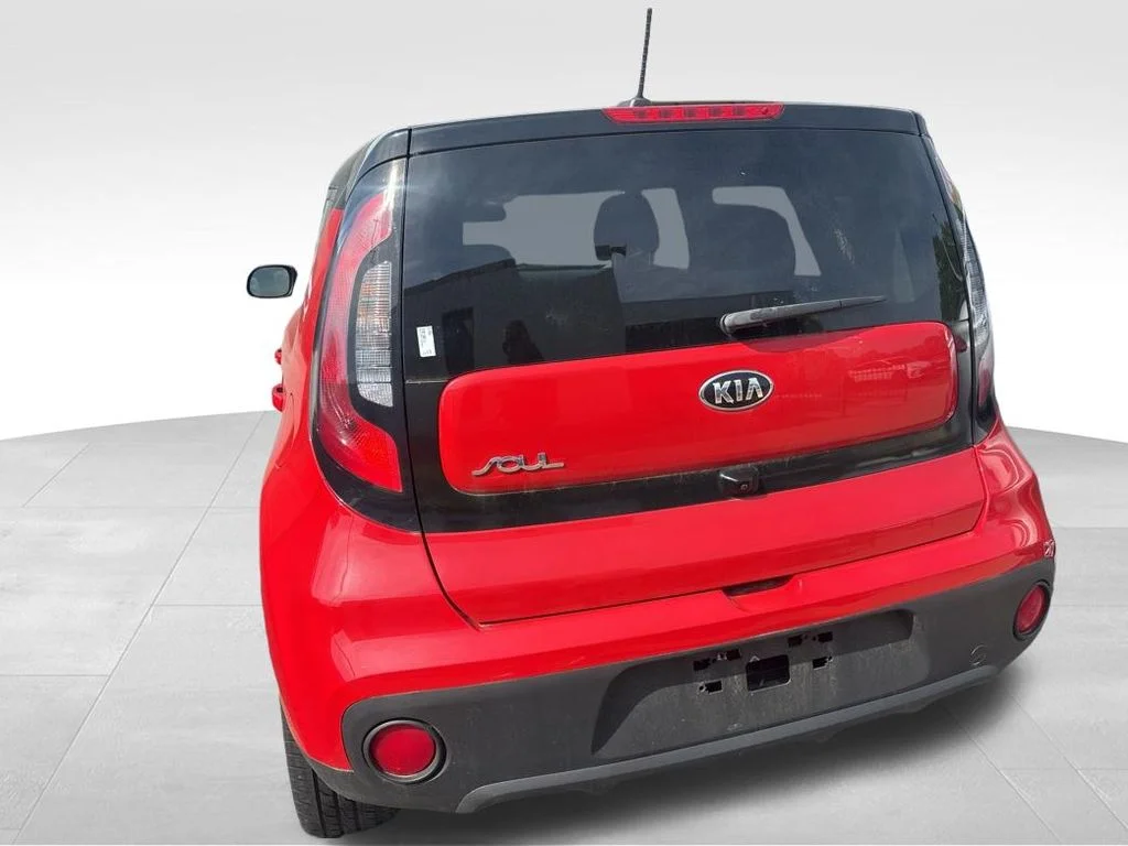 Used 2018 Red Kia Plus image 13