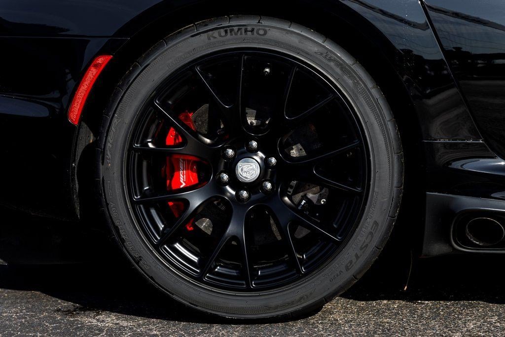 2017 Dodge Viper GTC - Photo 7