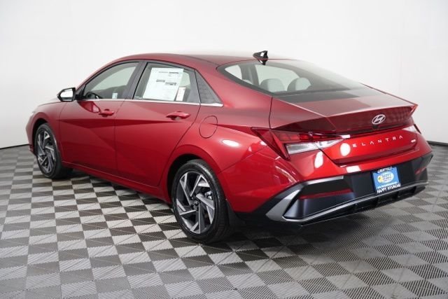 2025 Hyundai Elantra Limited - Photo 36
