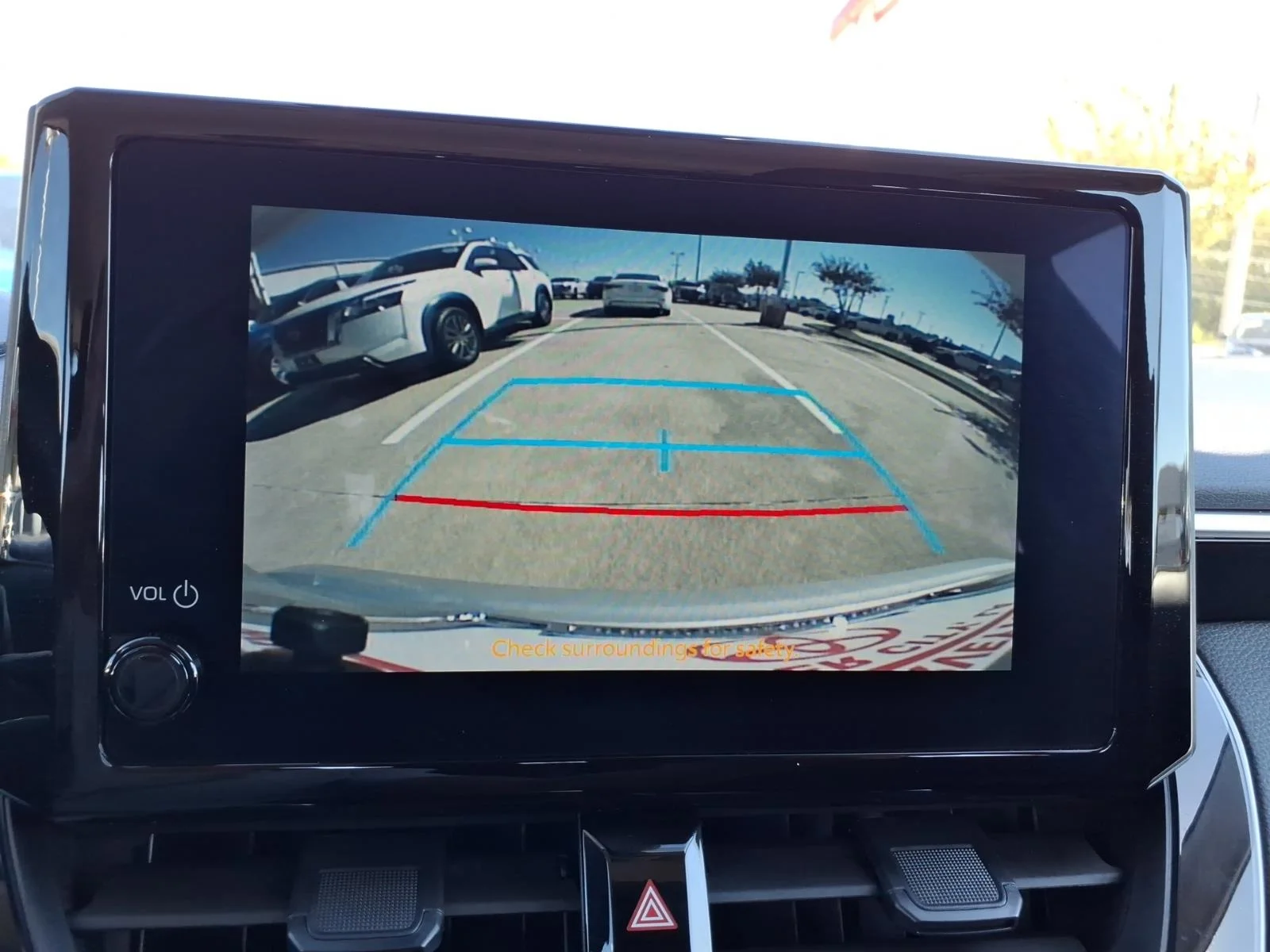 Used 2025 Wind Chill Pearl Toyota LE image 26