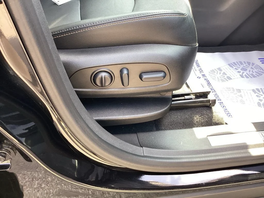 Used 2023 MOSAIC BLACK METALLIC Chevrolet Premier image 23