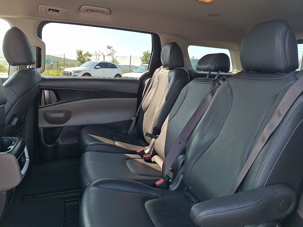 Certified Used 2025 Blue Kia LXS image 11