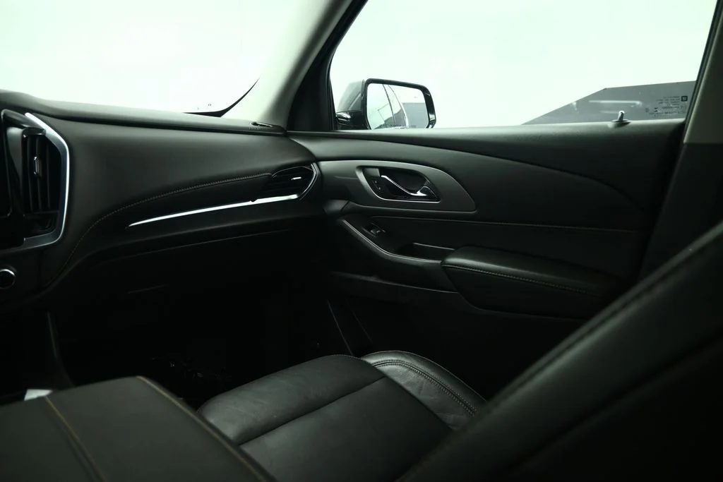 Used 2019 Gray Chevrolet 3LT image 44
