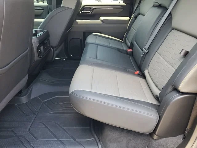 Used 2024 Black Chevrolet ZR2 image 22