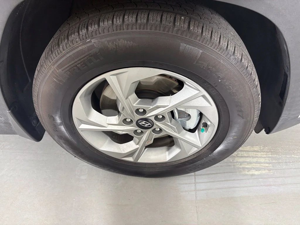 Used 2022 Gray Hyundai SEL image 10