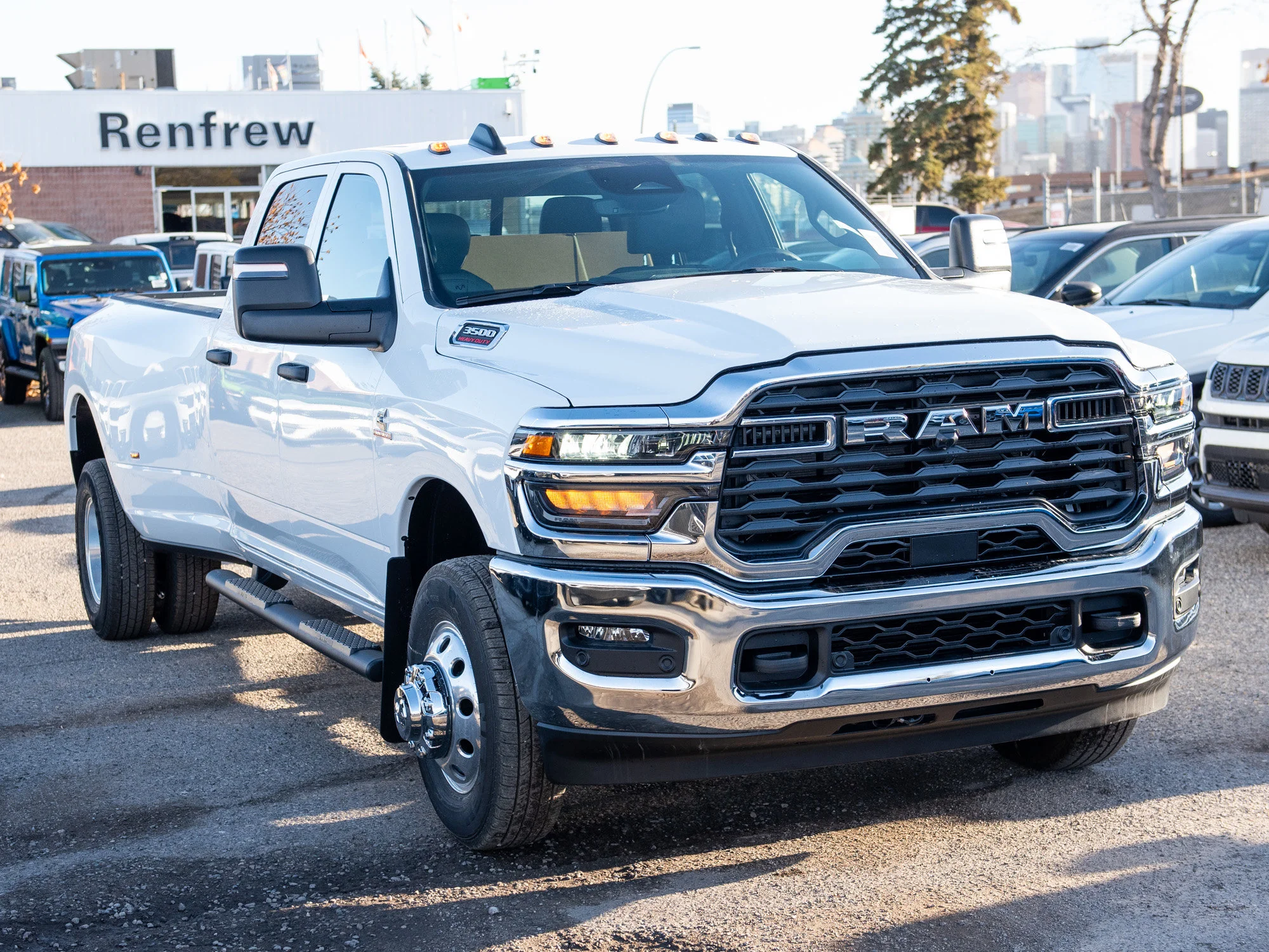 New 2026 White RAM Tradesman* image 10