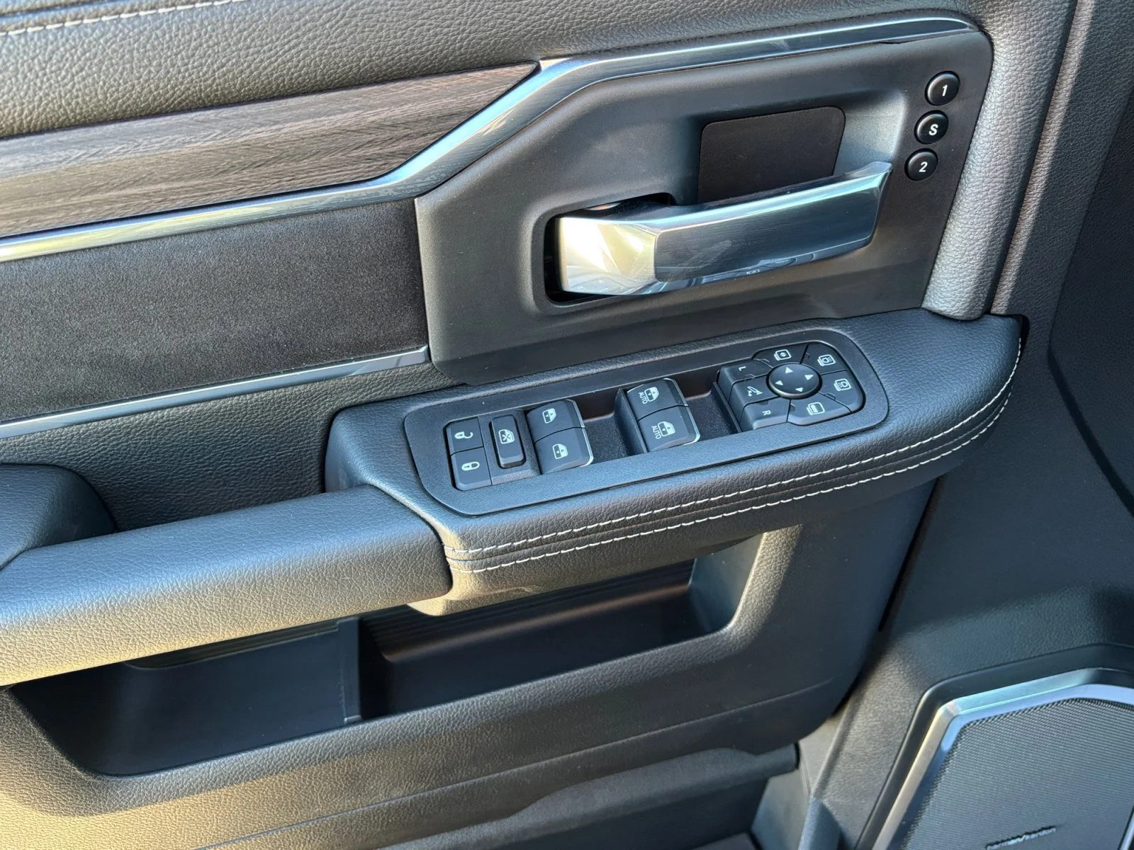 New 2027 Diamond Black Crystal Pearl Ram Laramie image 11