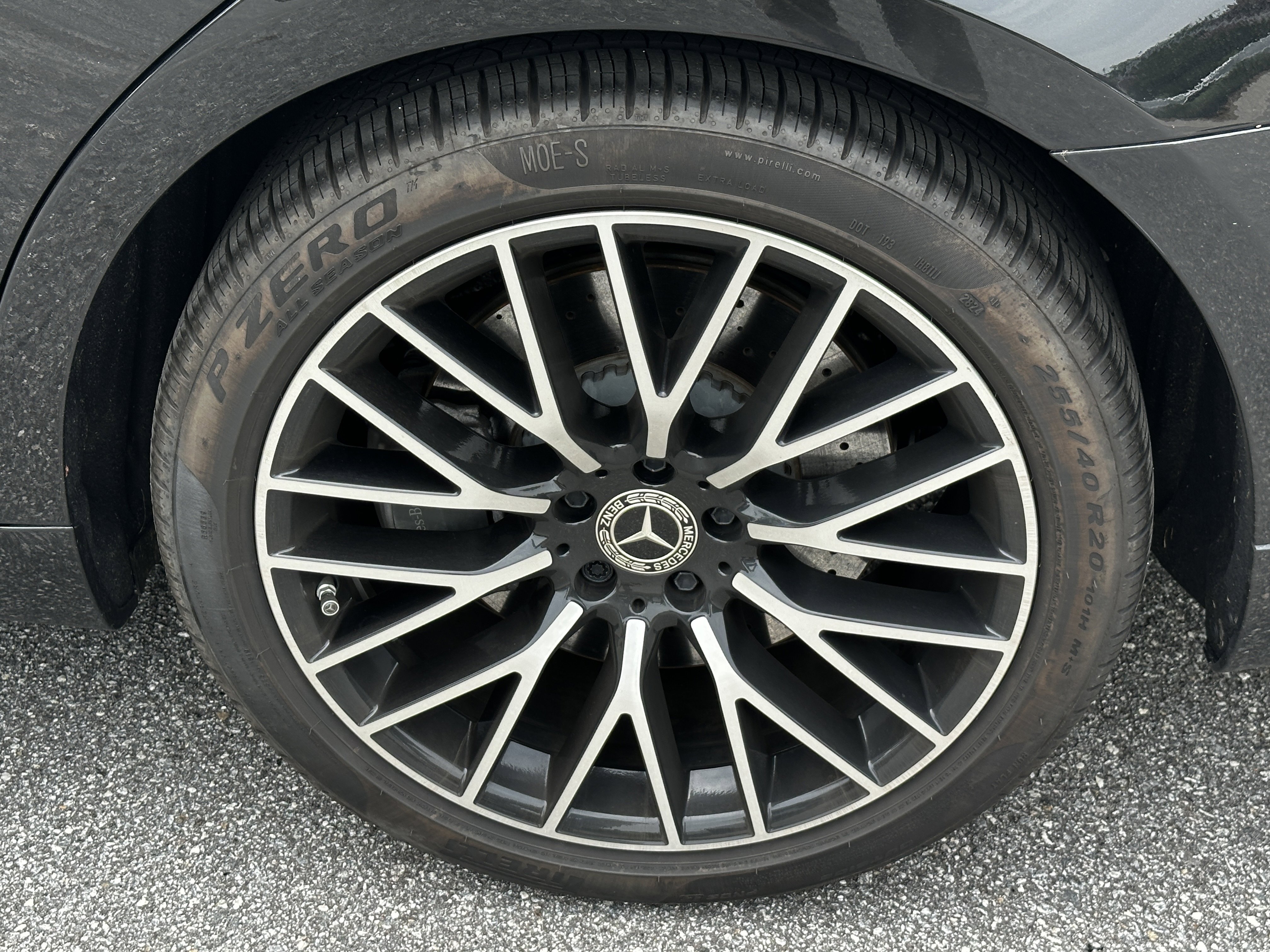 Certified Used 2025 Black Mercedes-Benz S 580 image 23