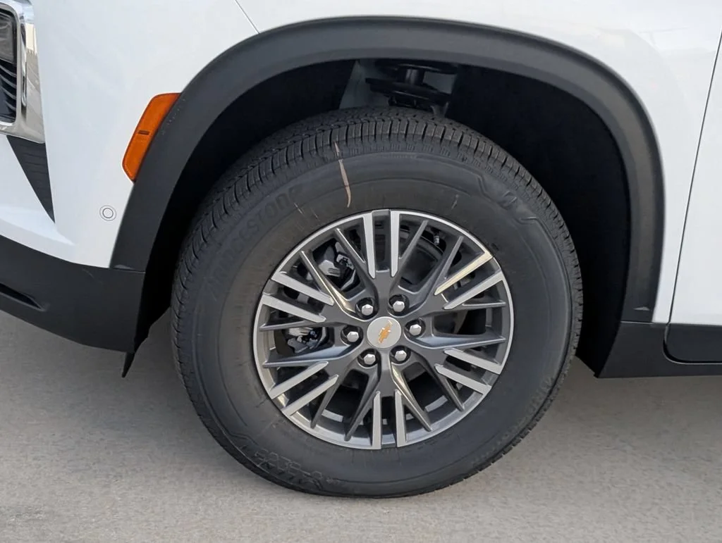 New 2026 Summit White Chevrolet LT image 4