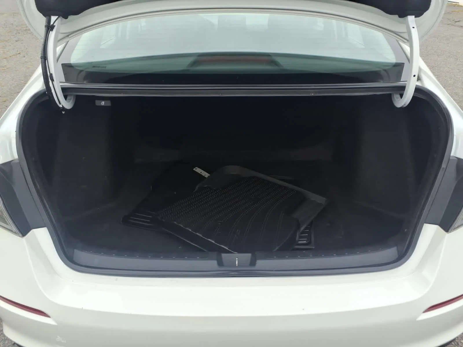 2022 Honda Civic LX - Photo 10
