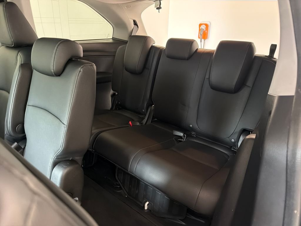 Used 2024  Honda EX-L image 33