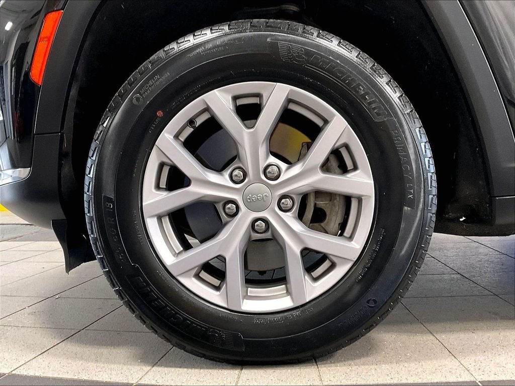 Used 2022 Black Jeep Limited image 7
