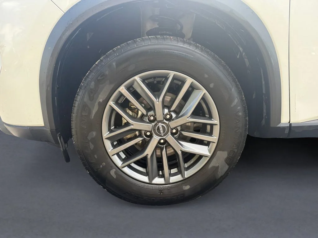 Used 2024 Glacier White Nissan S image 10