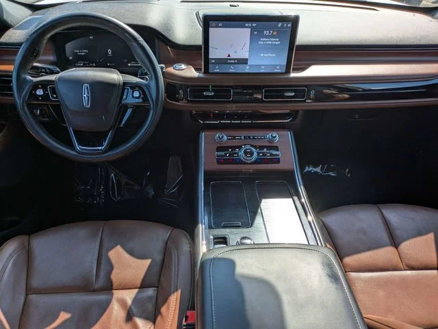 Used 2023 Pristine White Lincoln Reserve image 15
