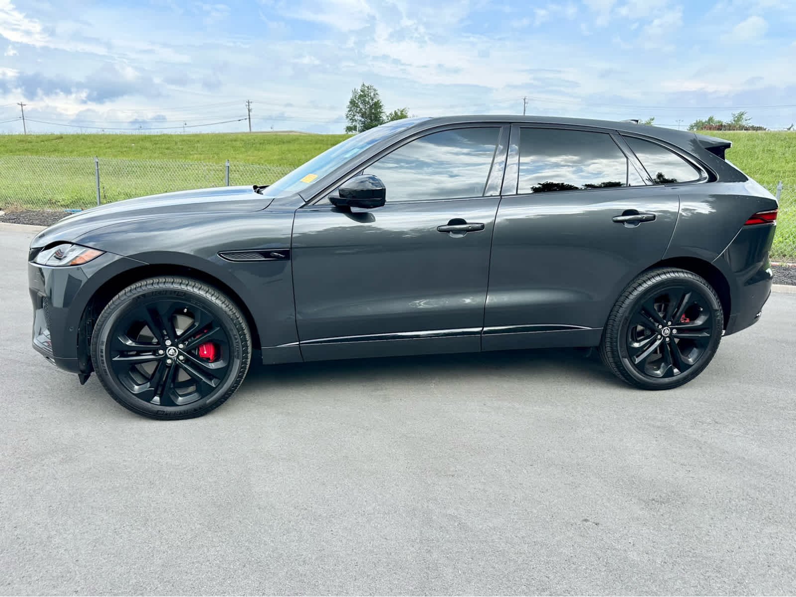 2026 Jaguar F-PACE P400 R-Dynamic S's photo