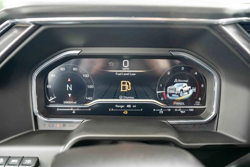 Used 2025 Silver GMC Denali Ultimate image 17