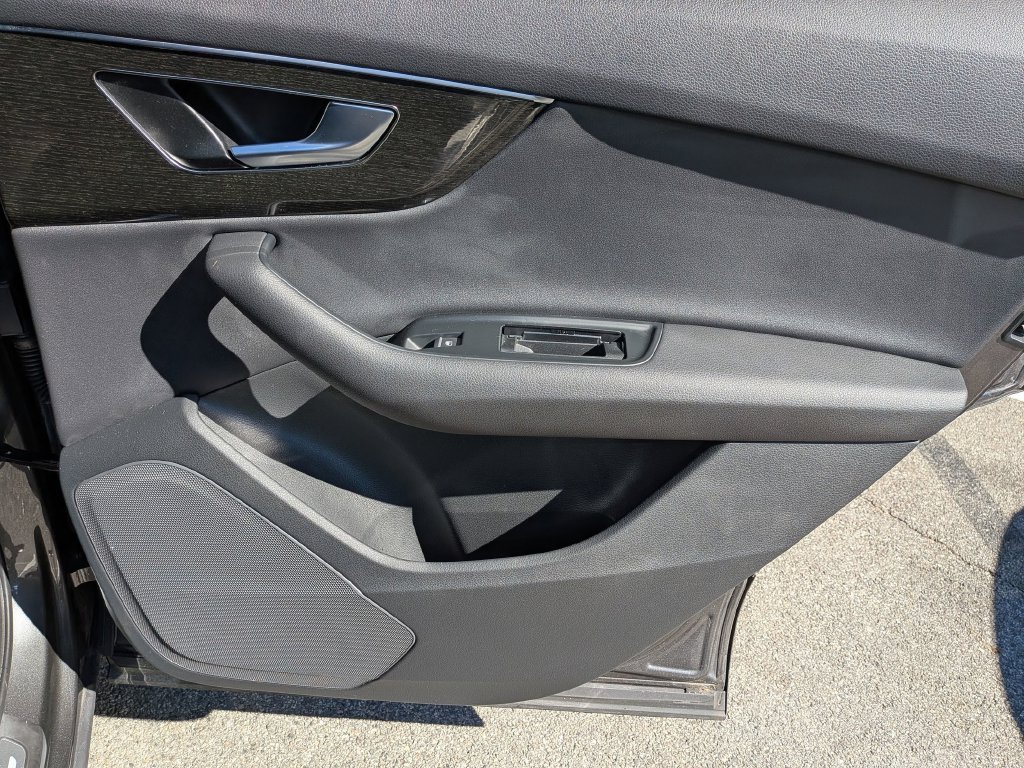 Used 2023  Audi 45 Premium image 31