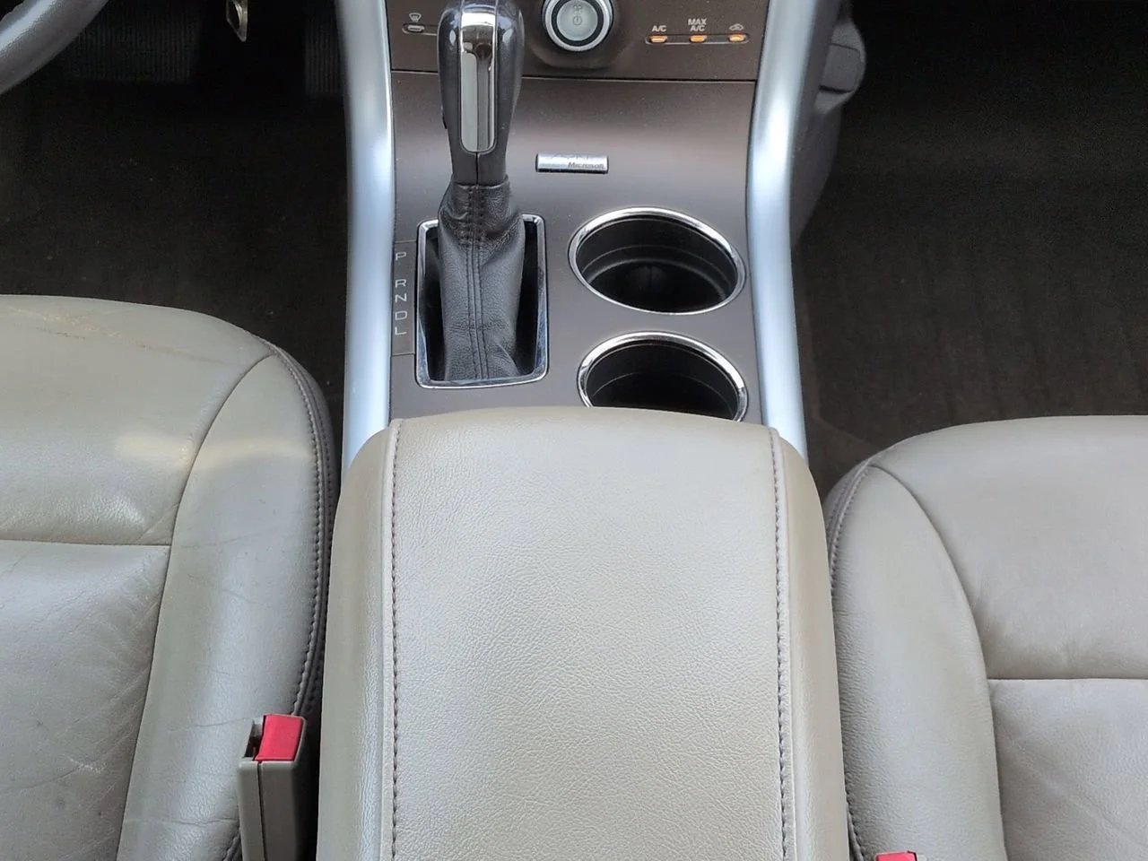 Used 2013 White Suede Ford SEL image 19