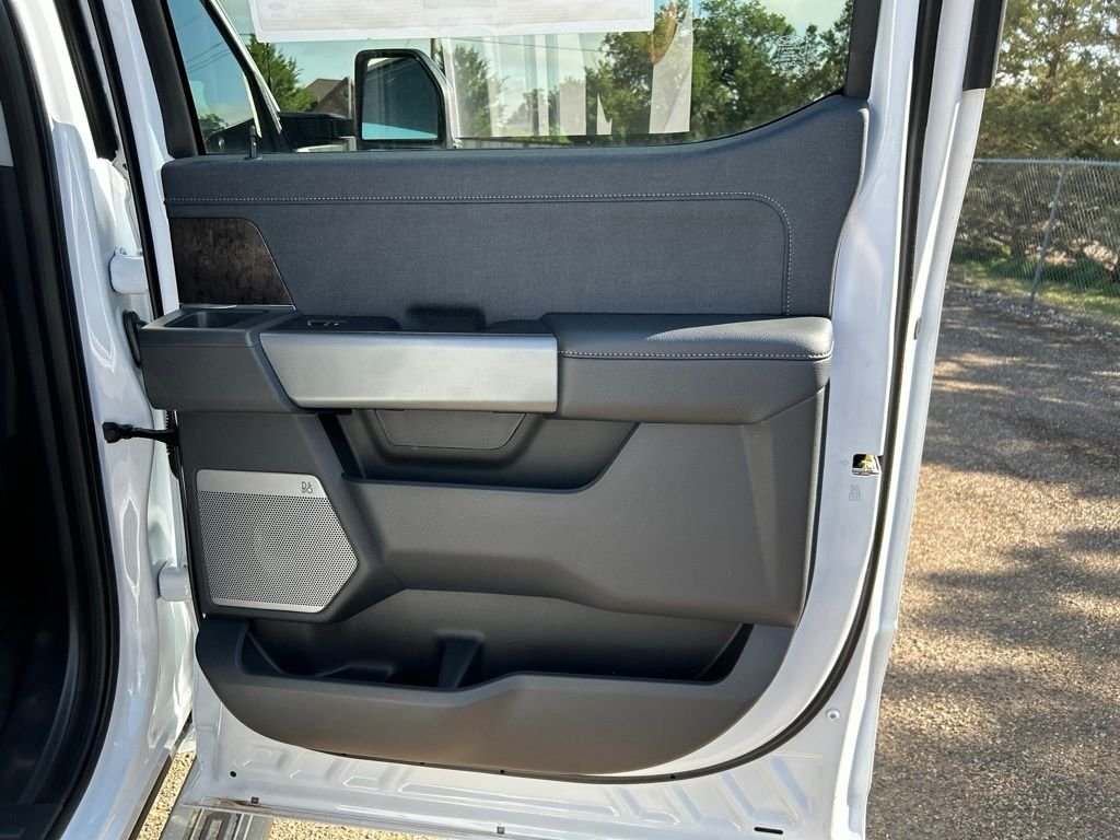 New 2026 Oxford White Ford Lariat image 43