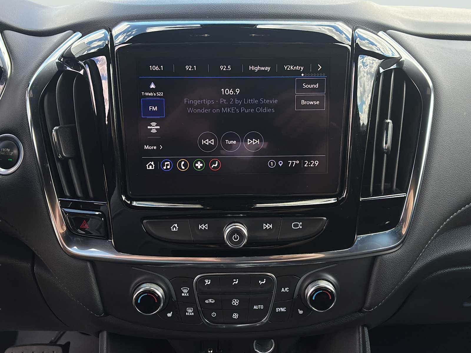 2023 Chevrolet Traverse 1LT - Photo 19