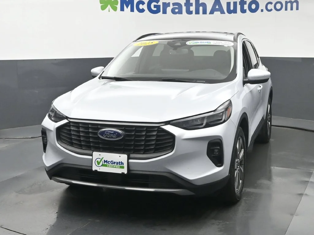 Used 2025 Silver Ford Platinum image 20