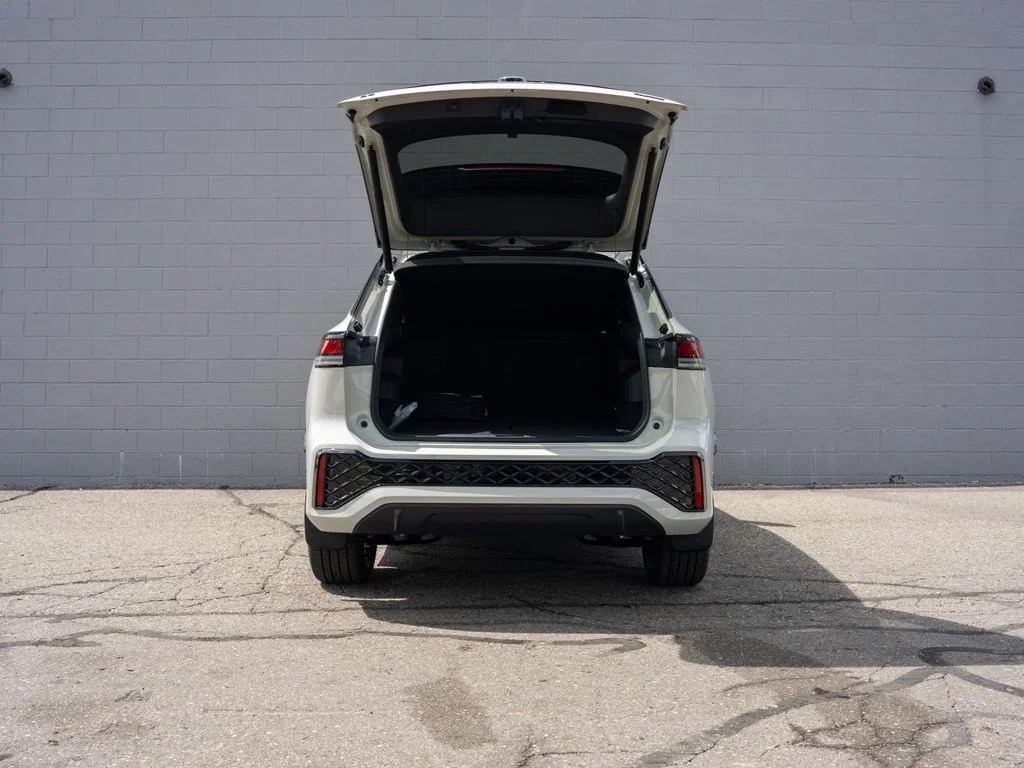 New 2026 Sandstone W/Deep Black Roof Volkswagen 2.0T SE R-Line Black image 6