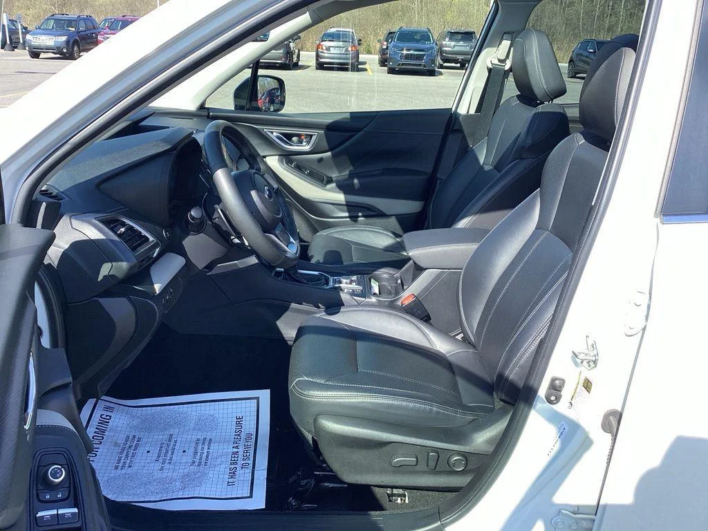 Used 2023 Crystal White Pearl Subaru Limited image 15