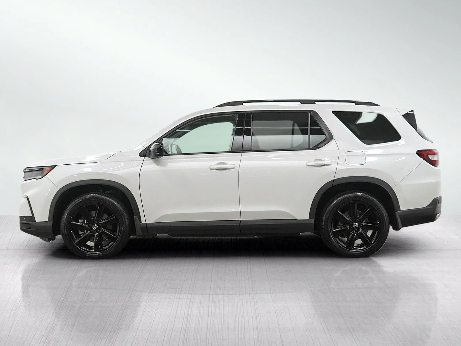 Used 2023 Honda Pilot Black Edition with VIN 5FNYG1H84PB500074 for sale in Burnsville, Minnesota