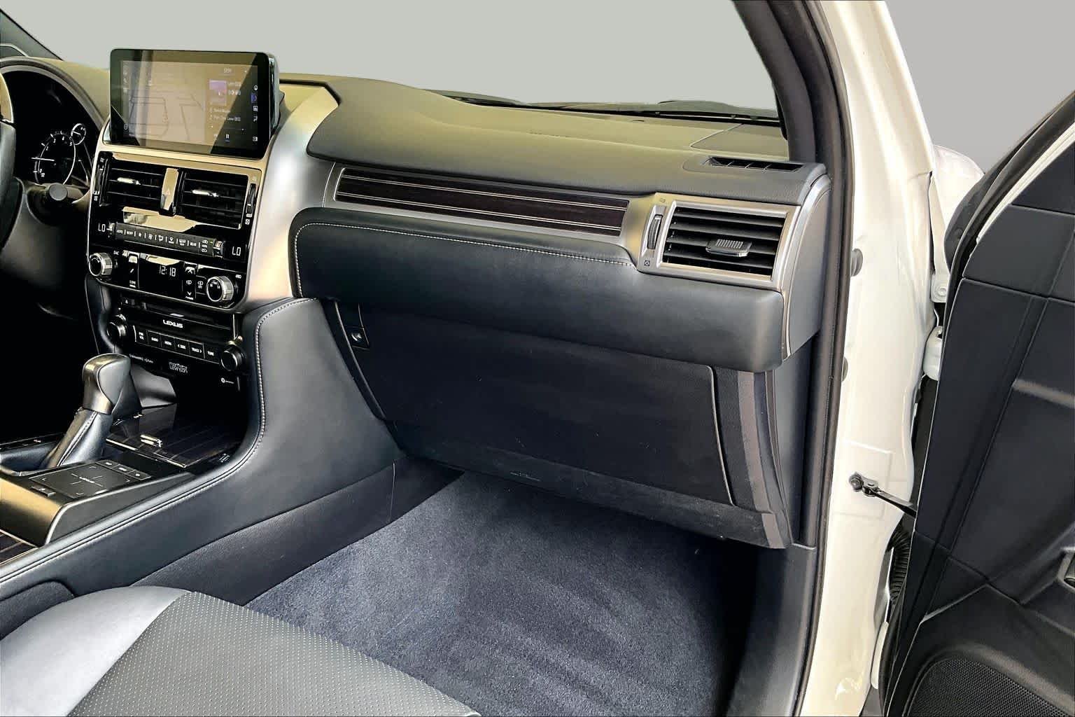 Used 2023 Eminent White Pearl Lexus Luxury image 16