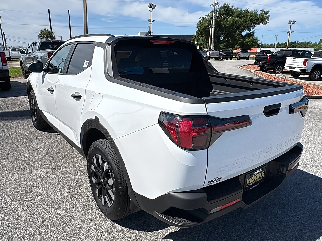 Used 2025 Atlas White Hyundai  image 6