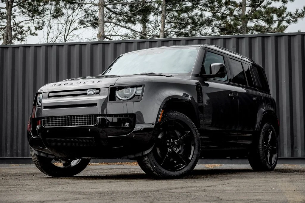 2026 Land Rover Defender 110 X-Dynamic SE P400's photo
