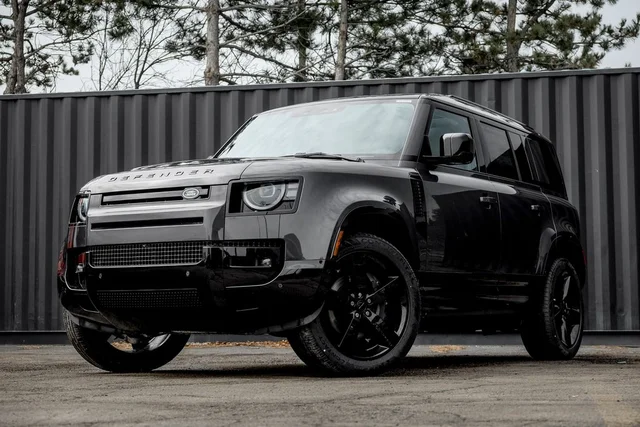 2026 Land Rover Defender 110 X-Dynamic SE