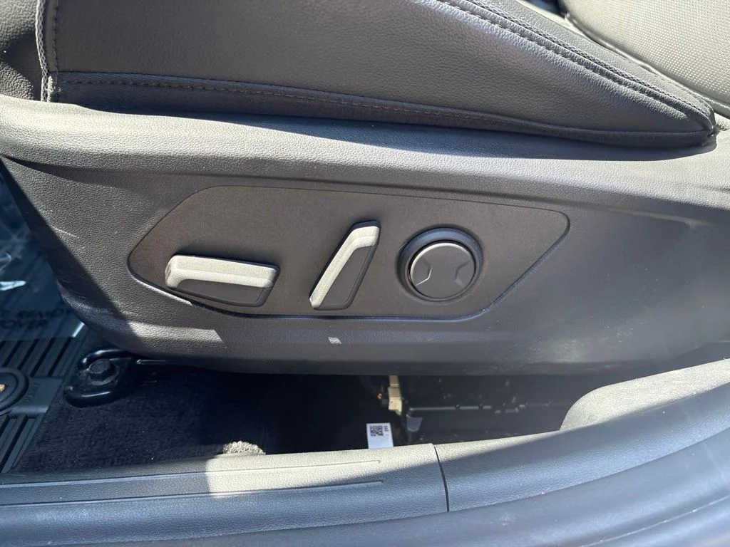 Used 2022 Gray Hyundai Limited image 16