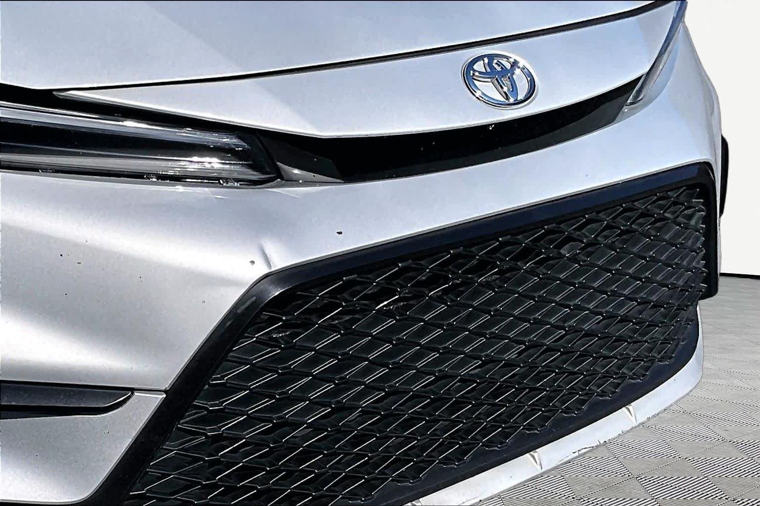 Used 2025 Classic Silver Metallic Toyota SE image 30