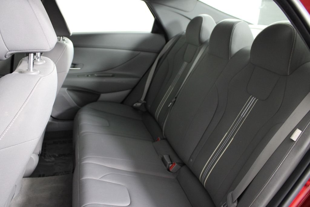 Certified Used 2024 Red Hyundai Blue image 21