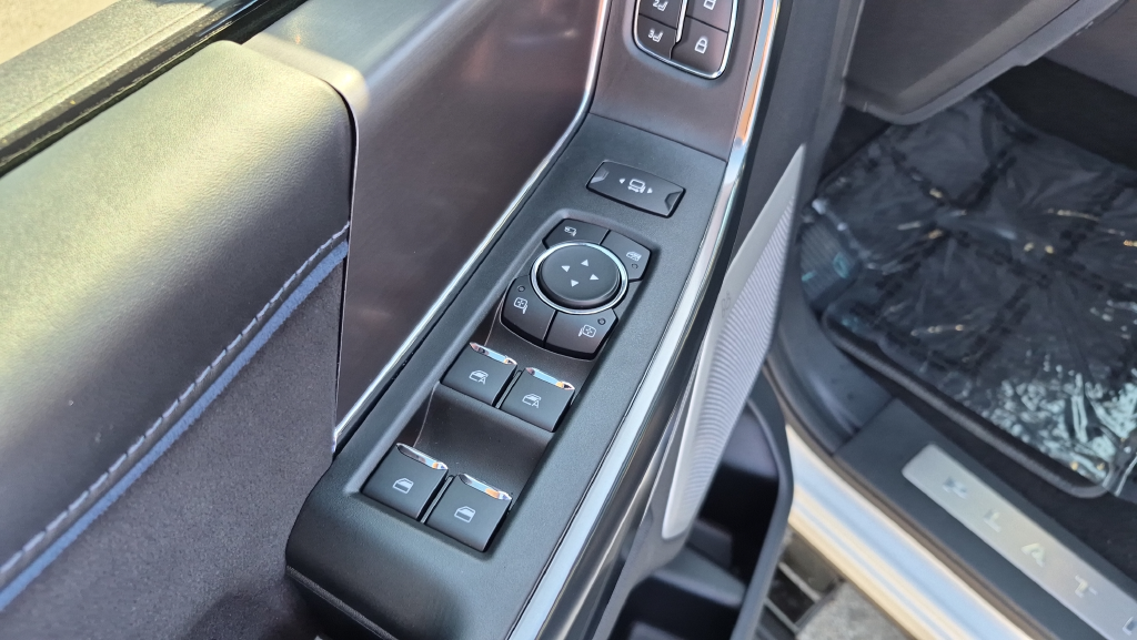 Used 2026 White Ford Platinum image 10