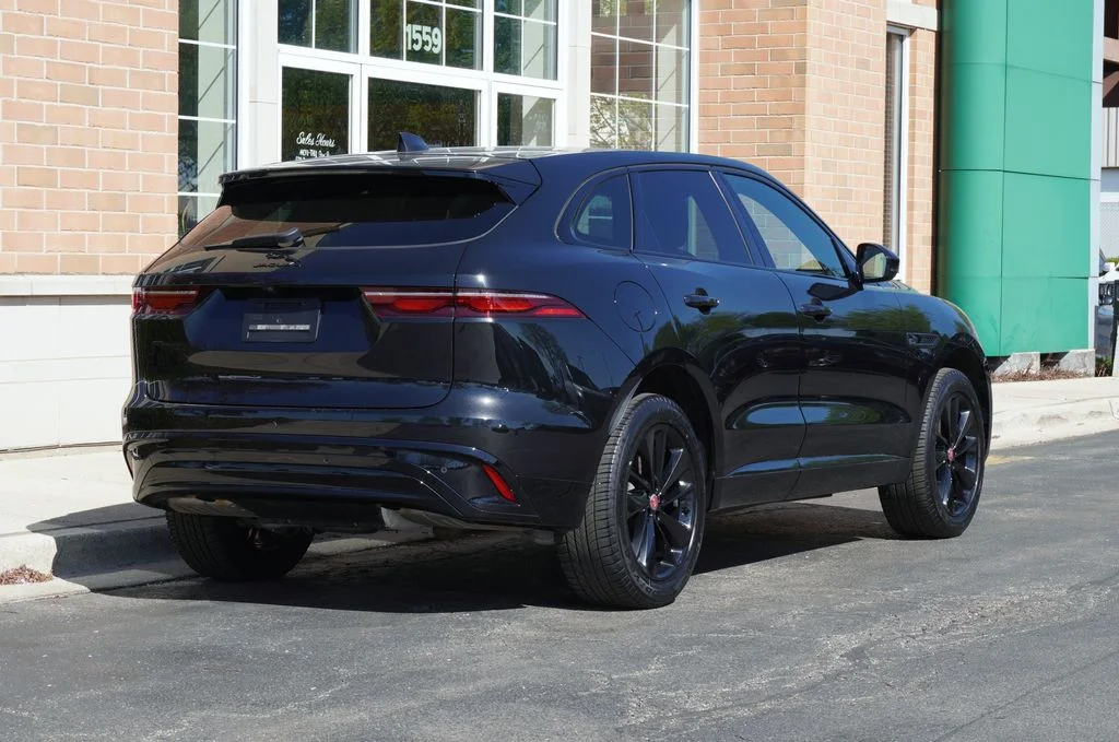 Used 2023  Jaguar P250 S image 6