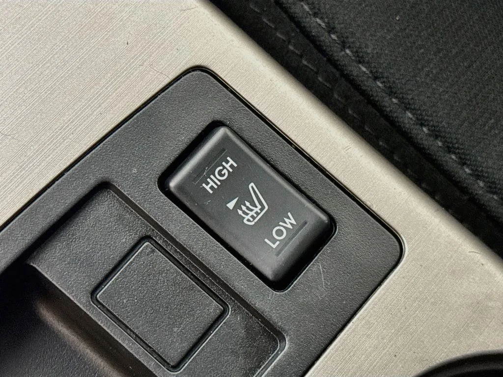 Used 2013 Silver Subaru 2.5i image 22