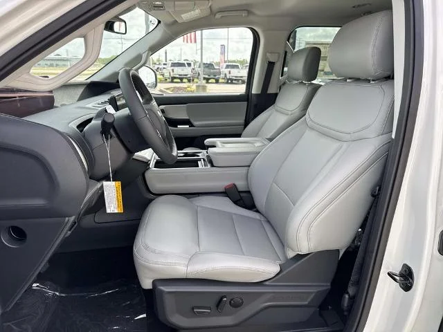 New 2026 Star White Metallic Tri-Coat Ford Active image 20