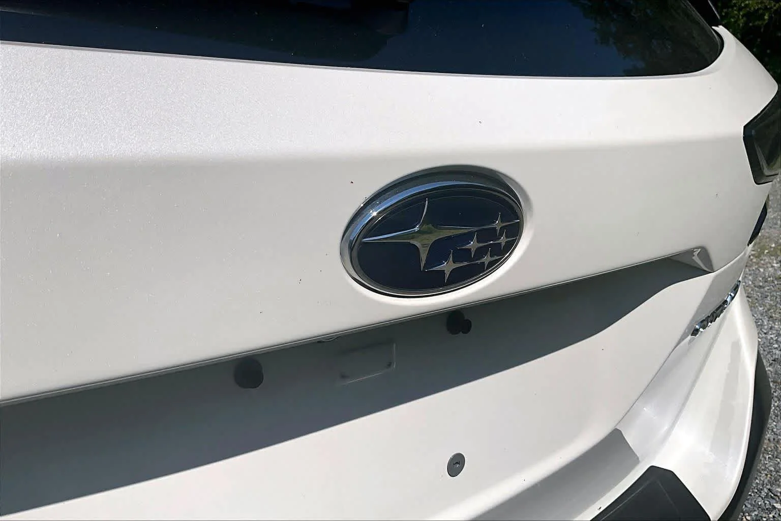 Used 2022 Crystal White Pearl Subaru Limited image 31