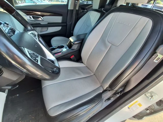 Used 2017 Silver GMC Denali image 21