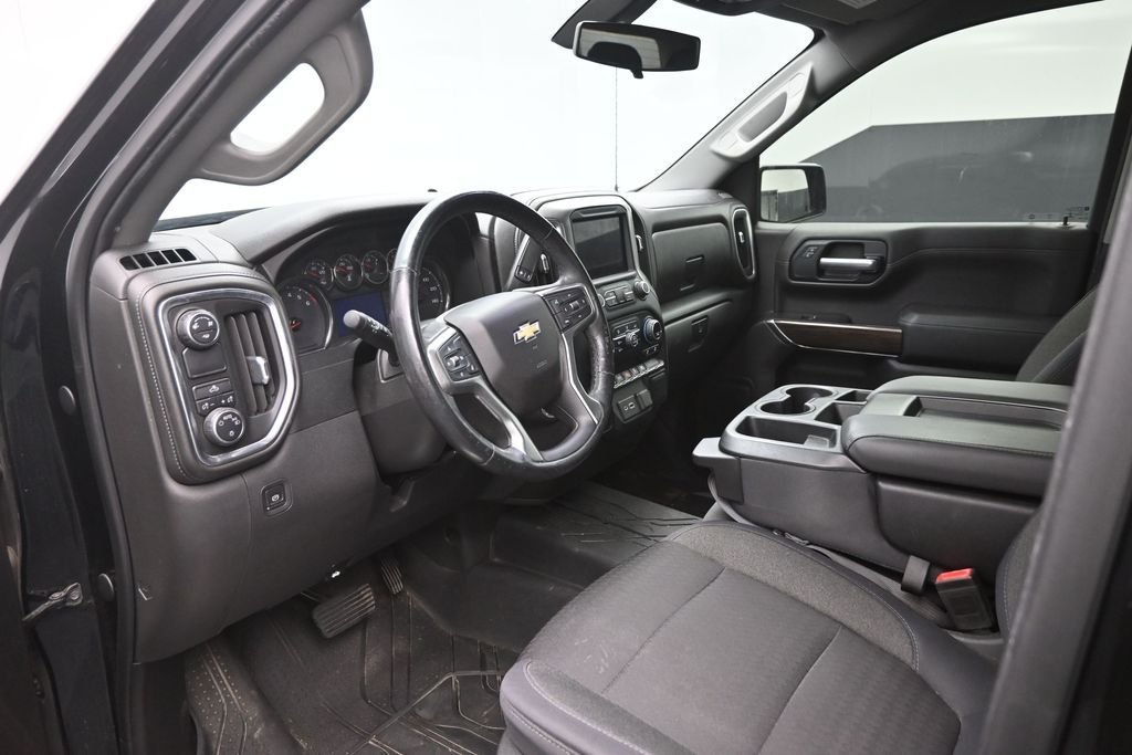 Used 2019 Black Chevrolet LT image 18