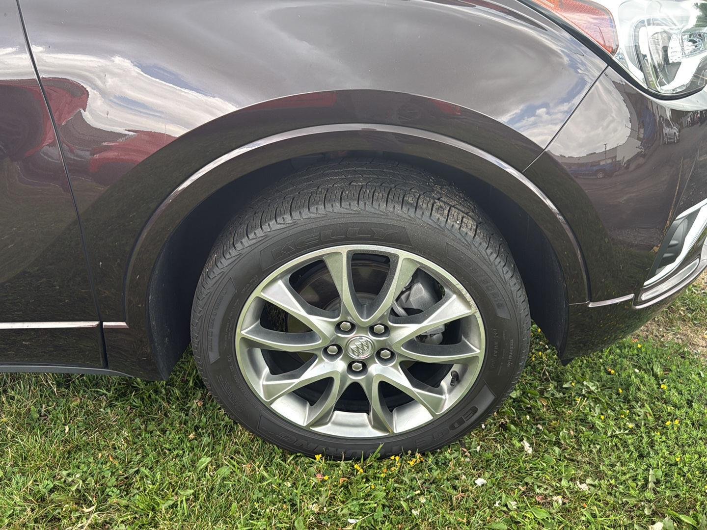 Used 2020 Espresso Metallic Buick Essence image 9